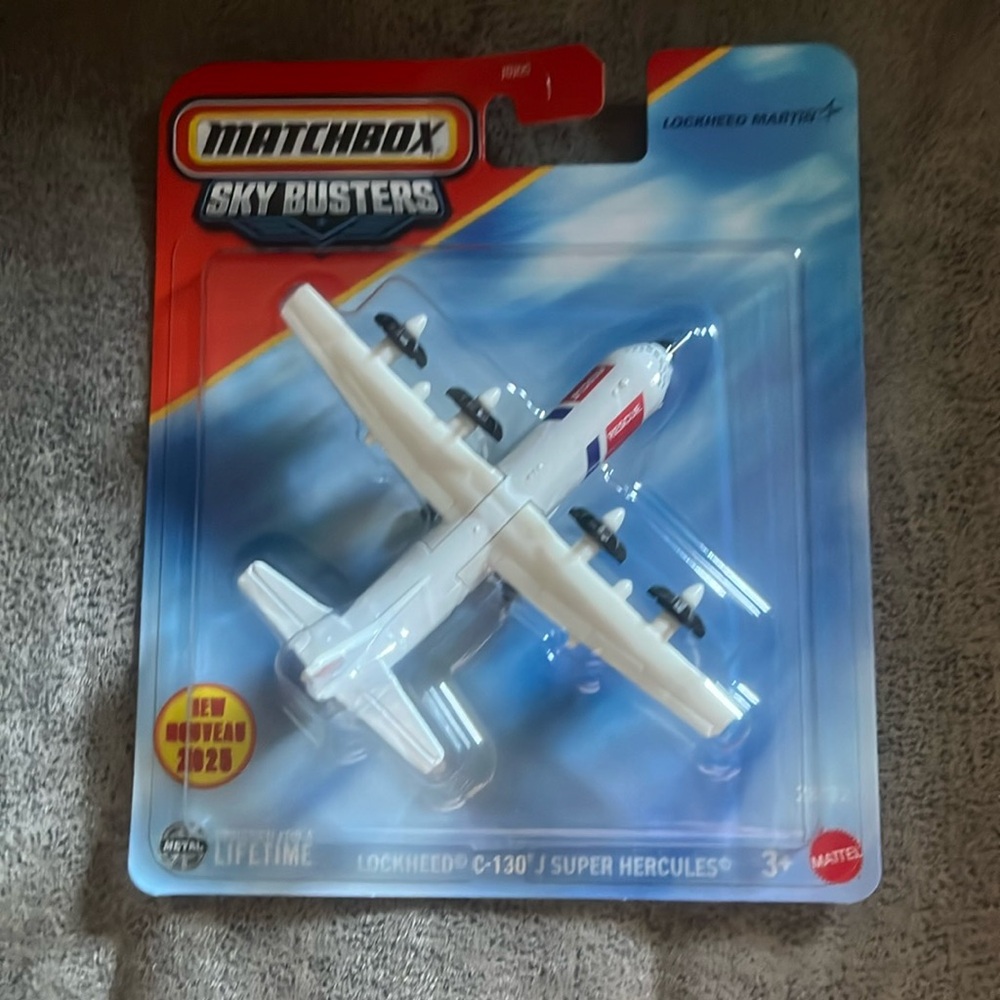 NIP Matchbox Sky Busters Lockheed C-130 J Super Hercules